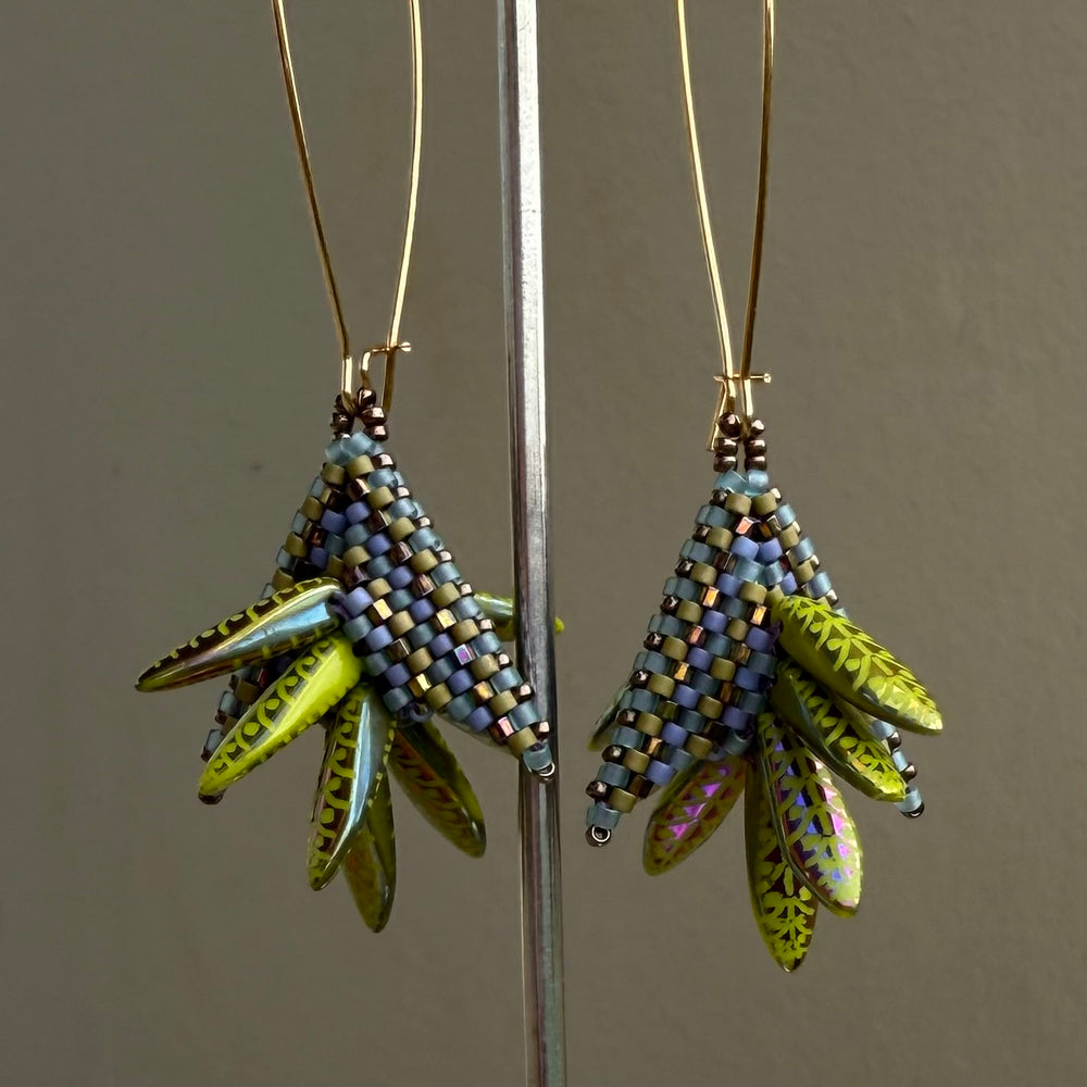 Intermediate Bead Weaving: Flashing Dagger Earrings, December 4, 11:30-2:00