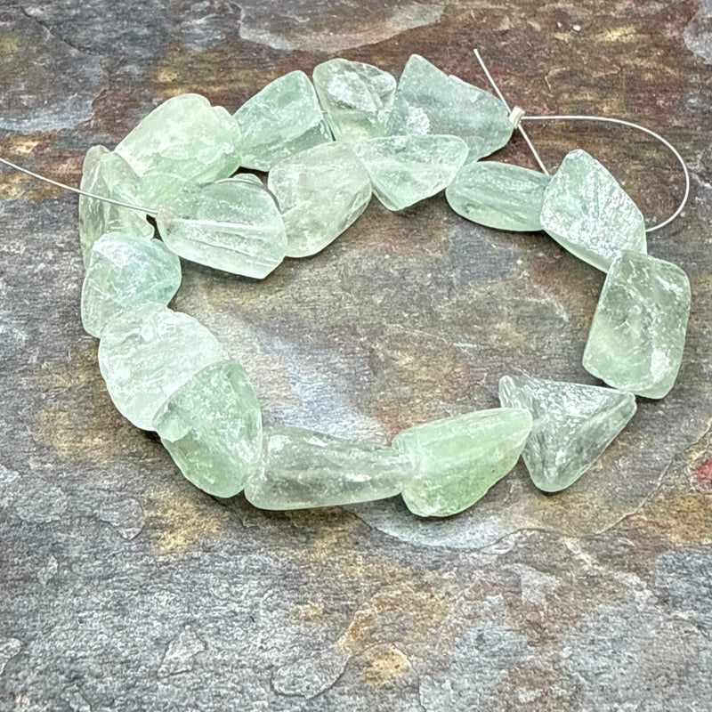 Strand of beads 